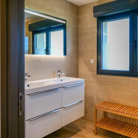 Colette - Vue - Baie De Cayola - 9 Personnes Vila